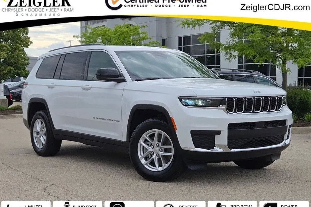 2024 Jeep Grand Cherokee Laredo photo 1