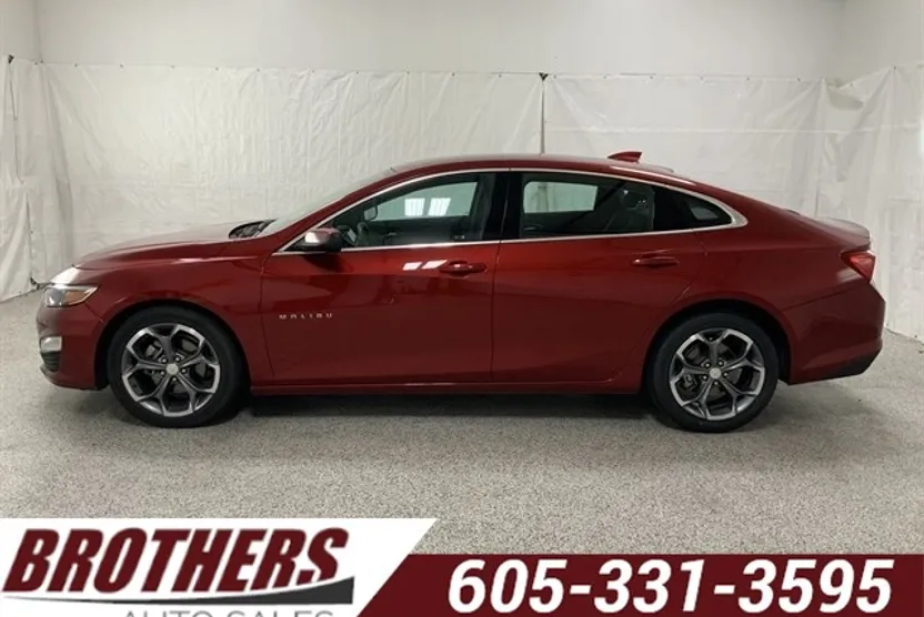 2024 Chevrolet Malibu 1LT photo 1