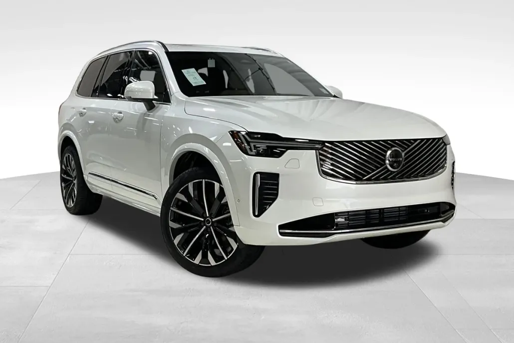 2025 Volvo XC90 T8 Plus photo 1