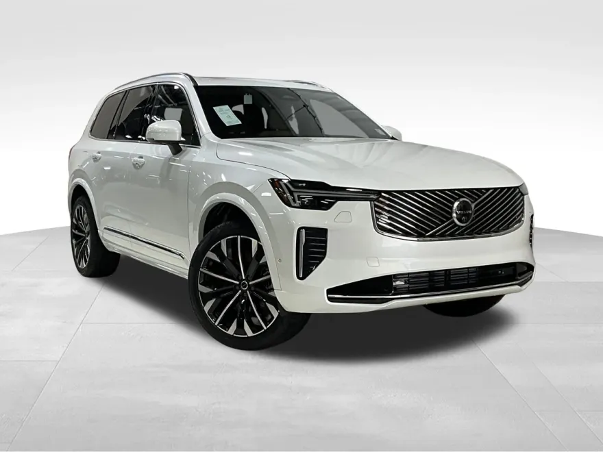 2025 Volvo XC90 T8 Plus photo 1
