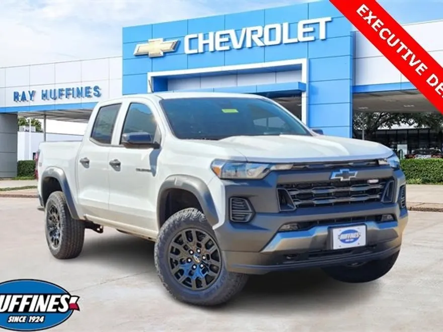 2025 Chevrolet Colorado Trail Boss photo 1