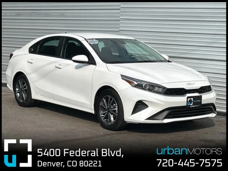 2023 Kia Forte LXS photo 1