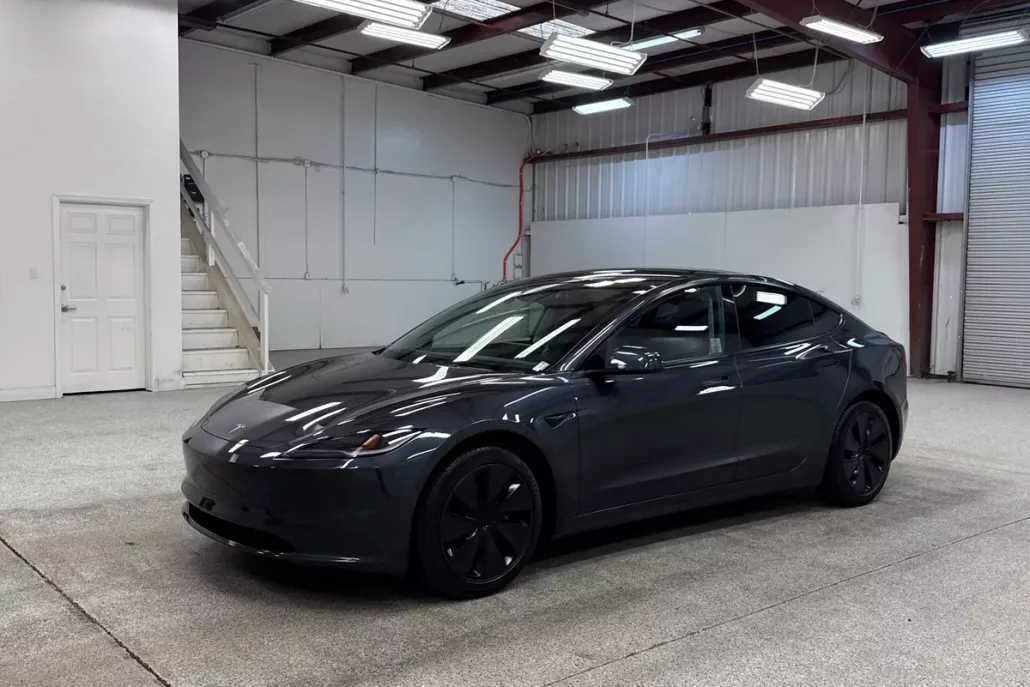 2024 Tesla Model 3 Long Range photo 1