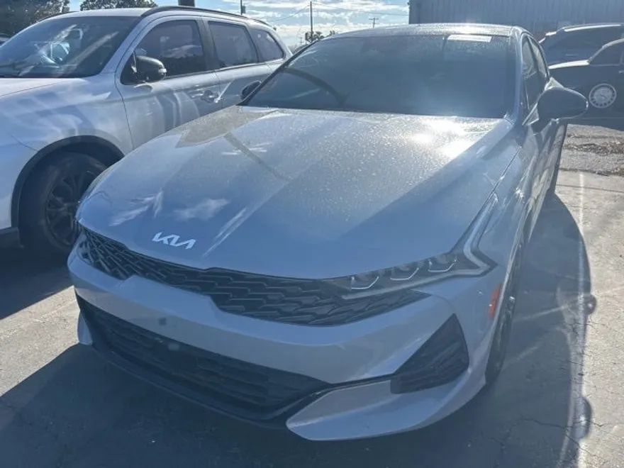 2023 Kia K5 GT-Line photo 1