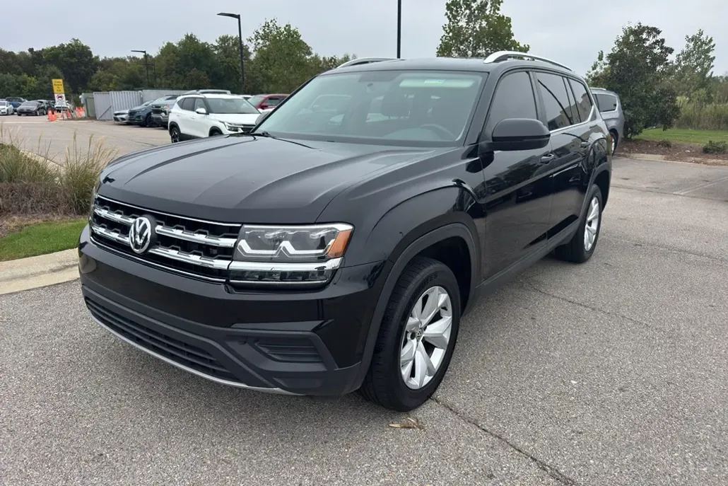 2018 Volkswagen Atlas V6 Launch Edition photo 1