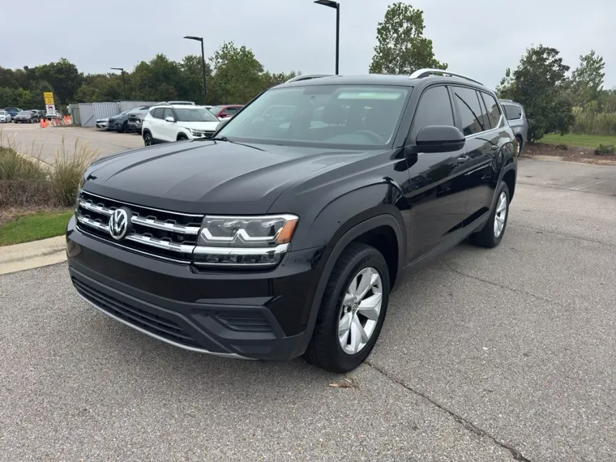 2018 Volkswagen Atlas V6 Launch Edition photo 1