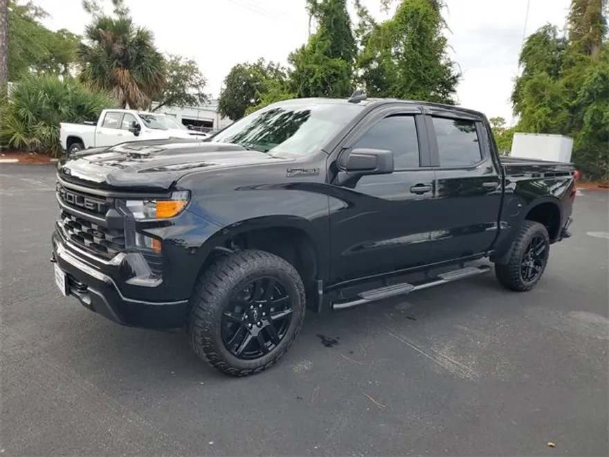 2024 Chevrolet Silverado 1500 Custom Trail Boss photo 1