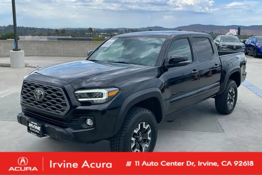 2023 Toyota Tacoma TRD Off-Road V6 photo 1