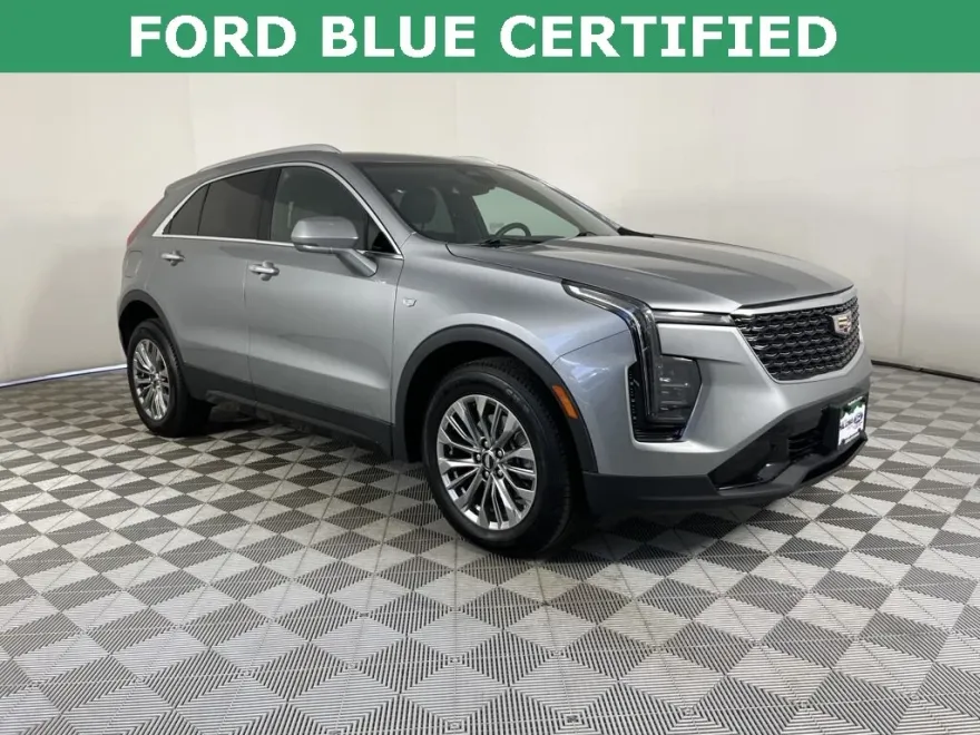 2024 Cadillac XT4 Premium Luxury photo 1