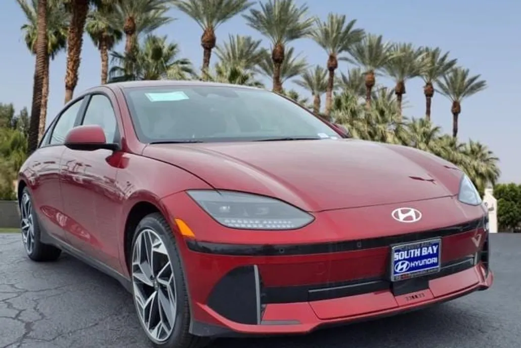 2025 Hyundai Ioniq 6 SEL photo 1