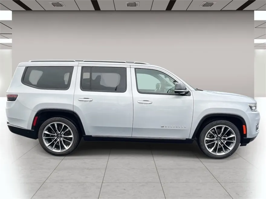 2023 Jeep Wagoneer Series III photo 1
