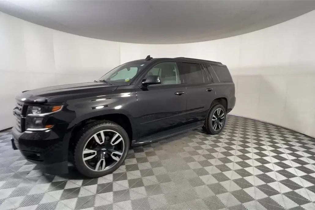 2019 Chevrolet Tahoe Premier photo 1