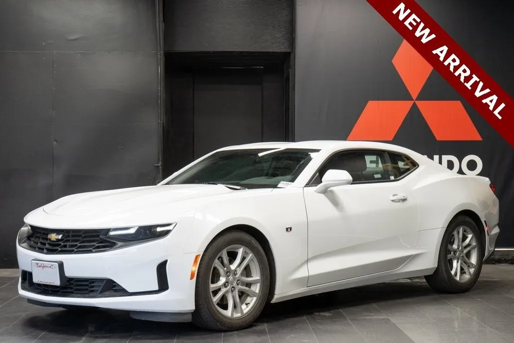 2021 Chevrolet Camaro 1LS photo 1