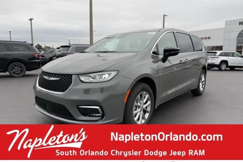 2025 Chrysler Pacifica photo 1