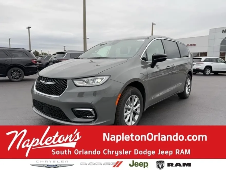 2025 Chrysler Pacifica photo 1