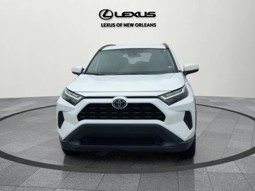 2024 Toyota RAV4 XLE photo 1