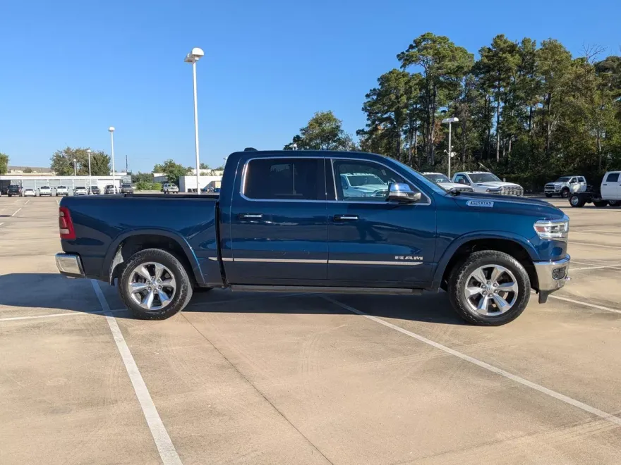 2022 Ram 1500 Limited photo 1