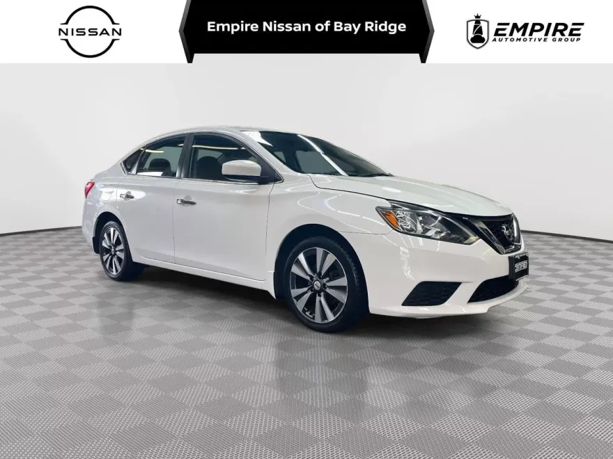 2019 Nissan Sentra SV photo 1