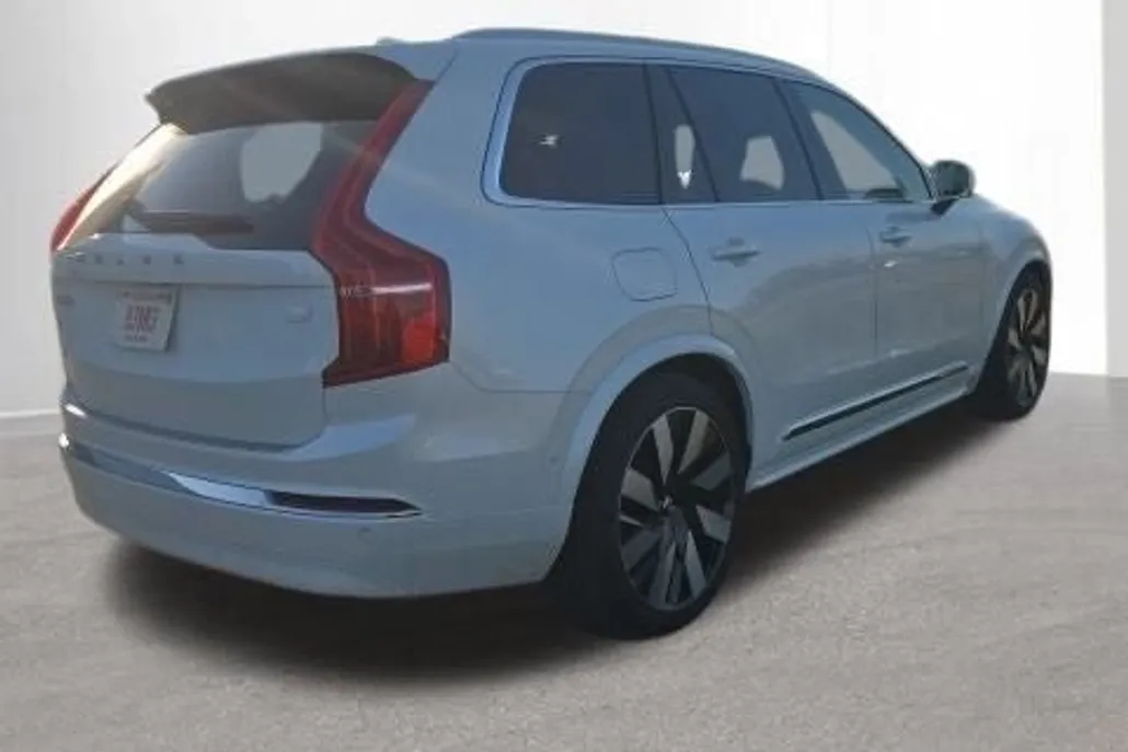 2023 Volvo XC90 Recharge Ultimate photo 1