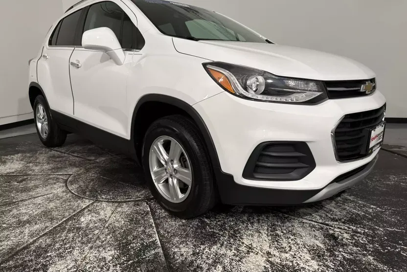 2019 Chevrolet Trax LT photo 1