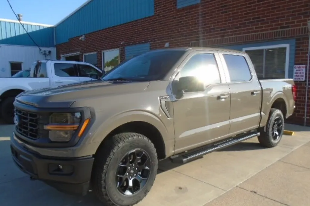 2025 Ford F-150 STX photo 1