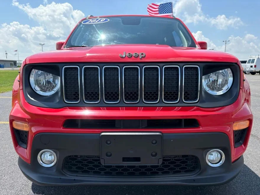 2019 Jeep Renegade Latitude photo 1