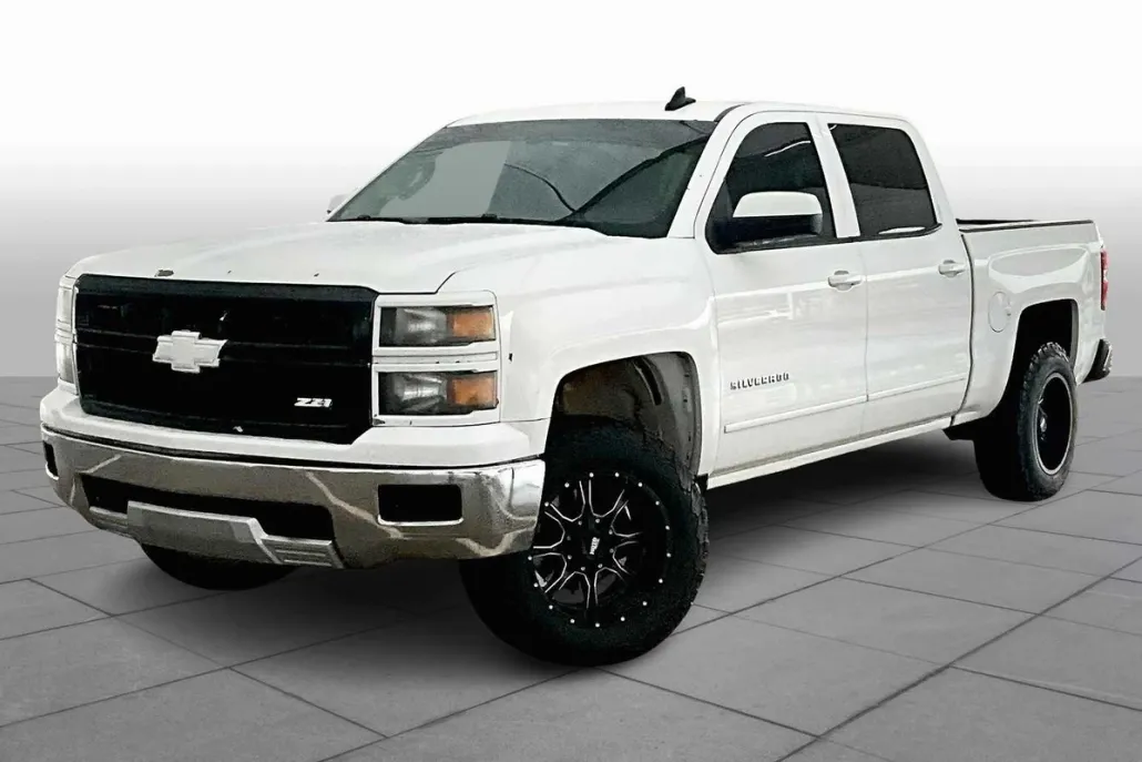 2015 Chevrolet Silverado 1500 LT photo 1