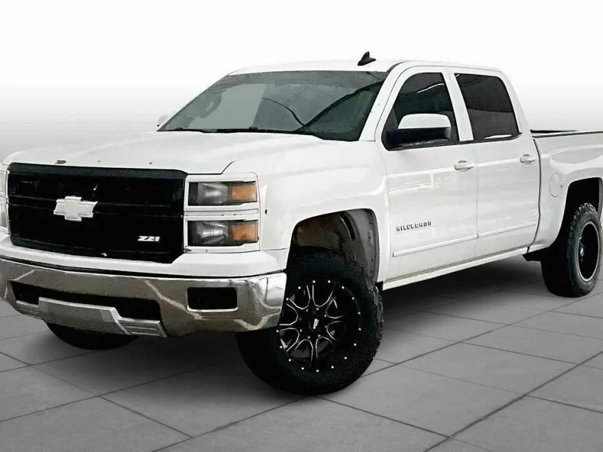 2015 Chevrolet Silverado 1500 LT photo 1