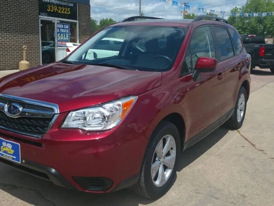2015 Subaru Forester 2.5i Premium photo 1