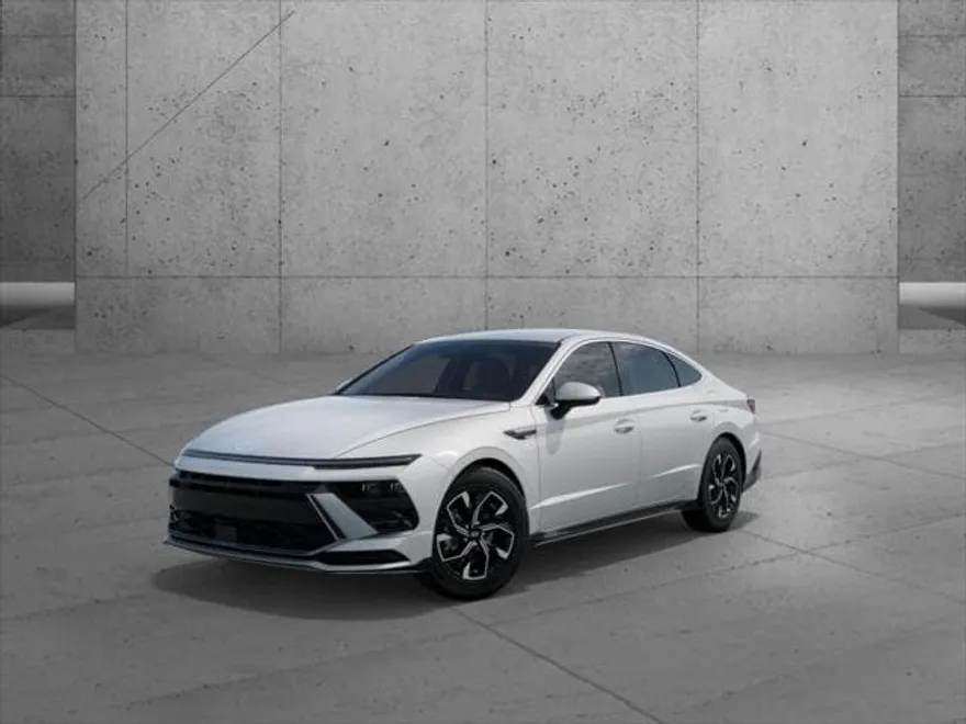 2025 Hyundai Sonata SEL photo 1