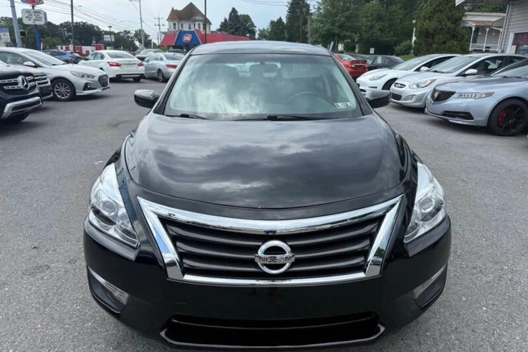 2015 Nissan Altima 2.5 S photo 1