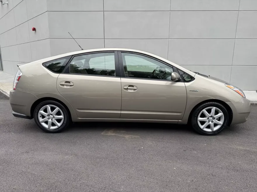 2007 Toyota Prius Base photo 1