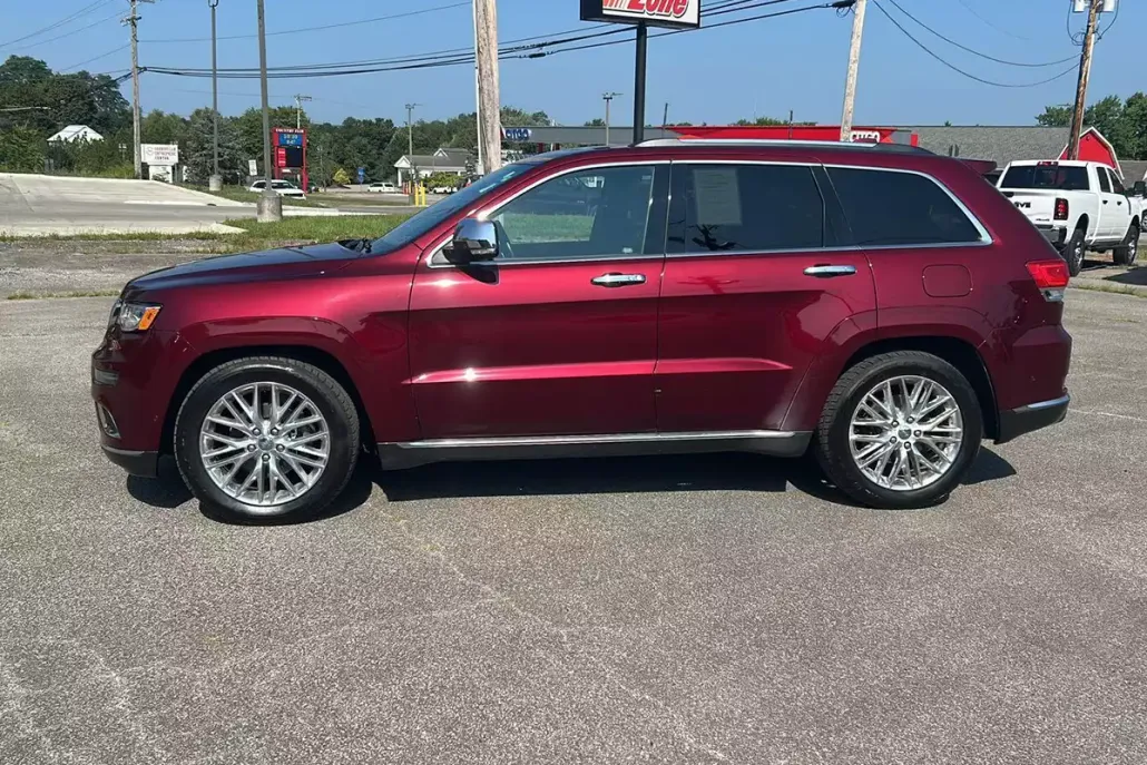 2017 Jeep Grand Cherokee Summit photo 1