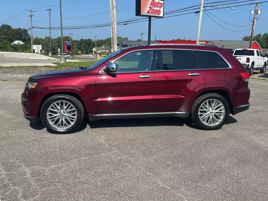 2017 Jeep Grand Cherokee Summit photo 1