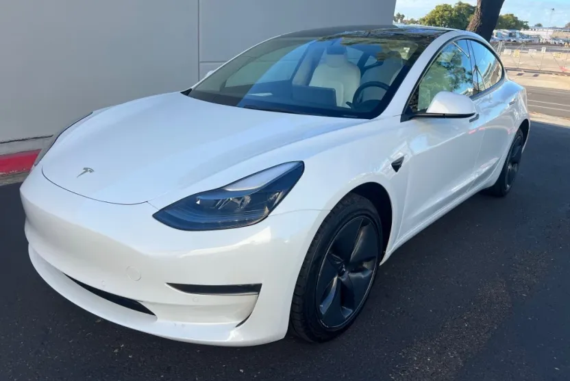 2022 Tesla Model Y Long Range photo 1