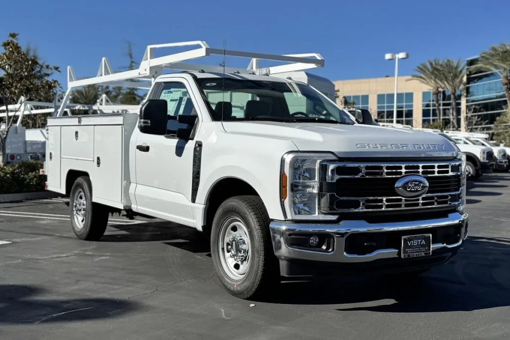 2025 Ford F-350 XL photo 1