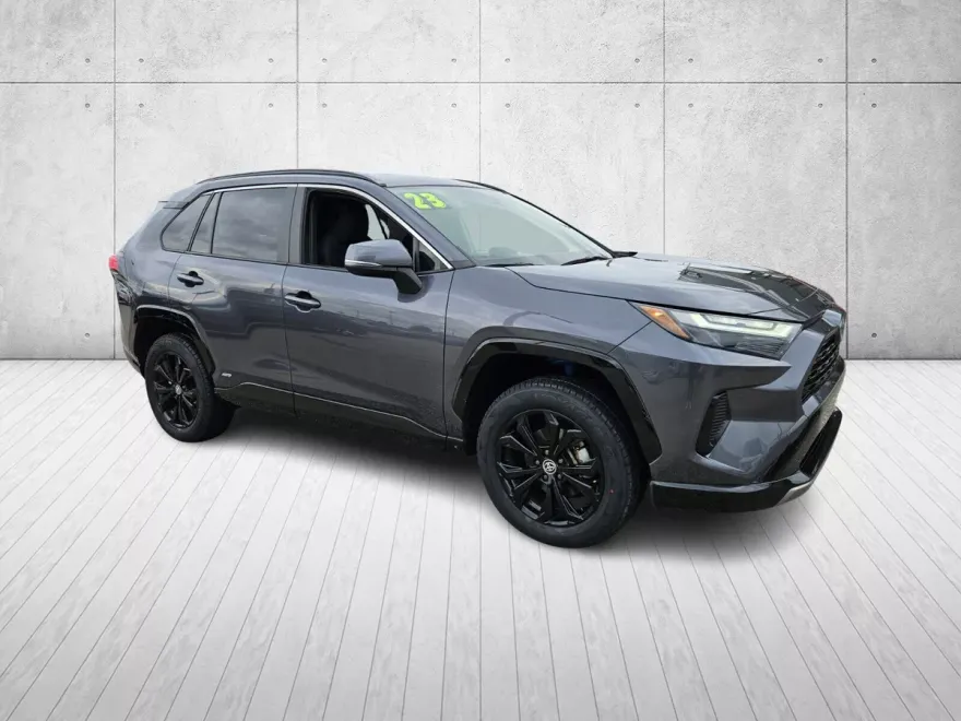 2023 Toyota RAV4 Hybrid SE photo 1