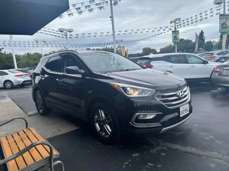 2017 Hyundai Santa Fe Sport photo 1