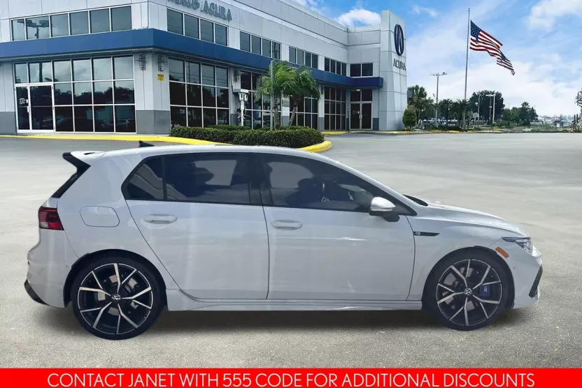 2024 Volkswagen Golf R photo 1