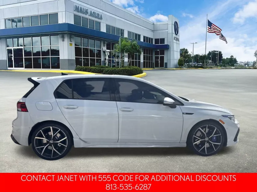 2024 Volkswagen Golf R photo 1