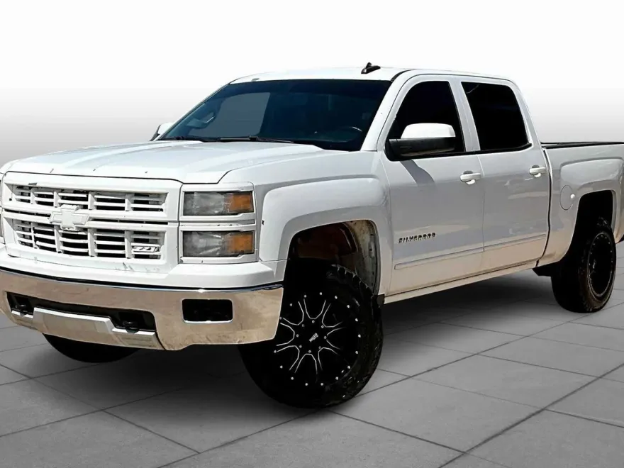2015 Chevrolet Silverado 1500 LT photo 1