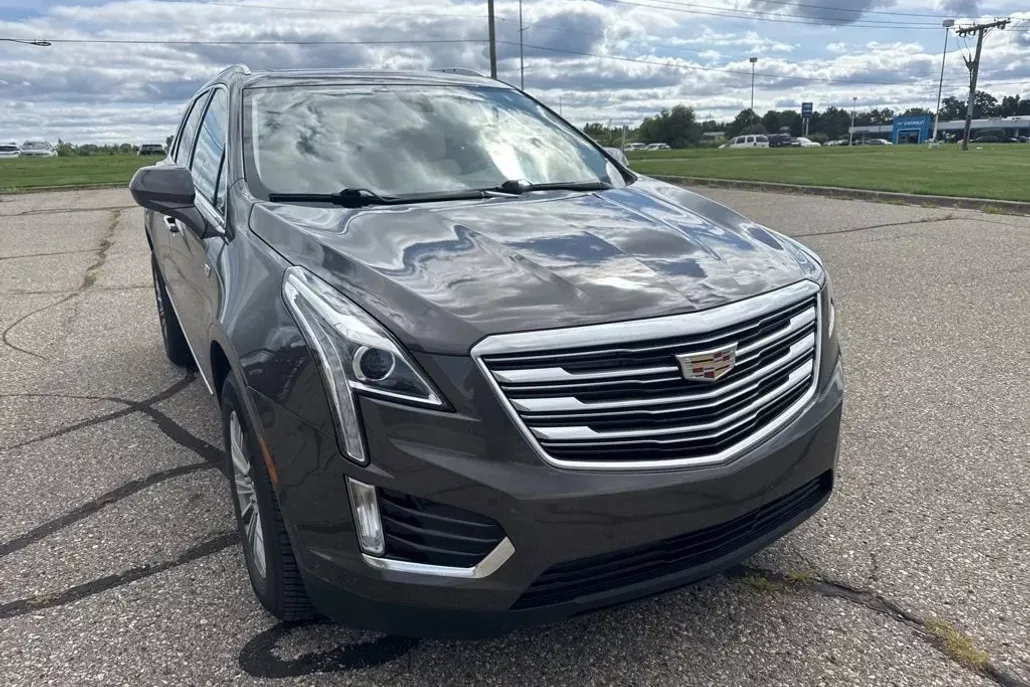 2019 Cadillac XT5 Luxury photo 1