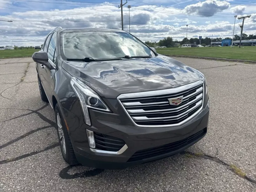 2019 Cadillac XT5 Luxury photo 1