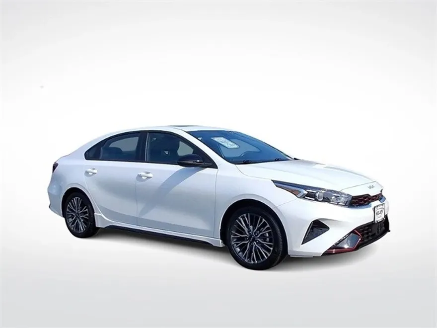 2024 Kia Forte GT-Line photo 1