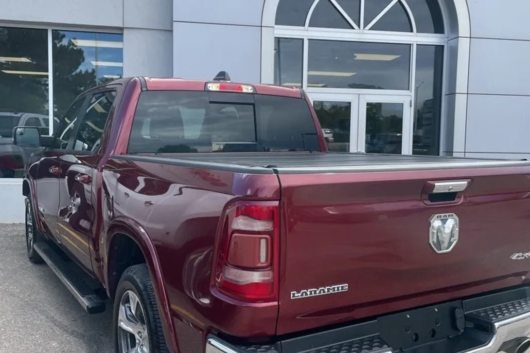 2019 Ram 1500 Laramie photo 1
