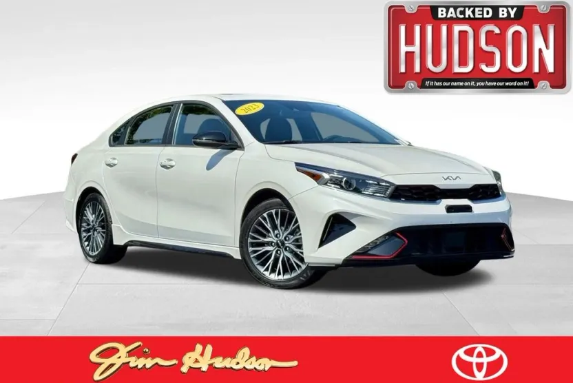 2023 Kia Forte GT-Line photo 1