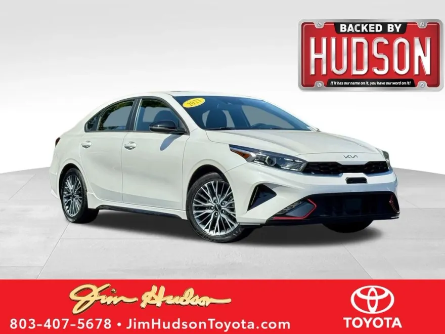 2023 Kia Forte GT-Line photo 1
