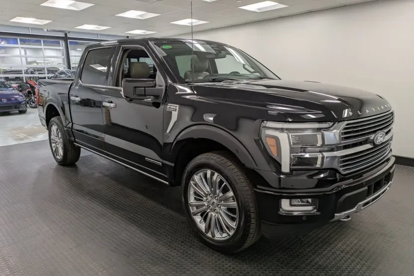 2024 Ford F-150 Platinum photo 1
