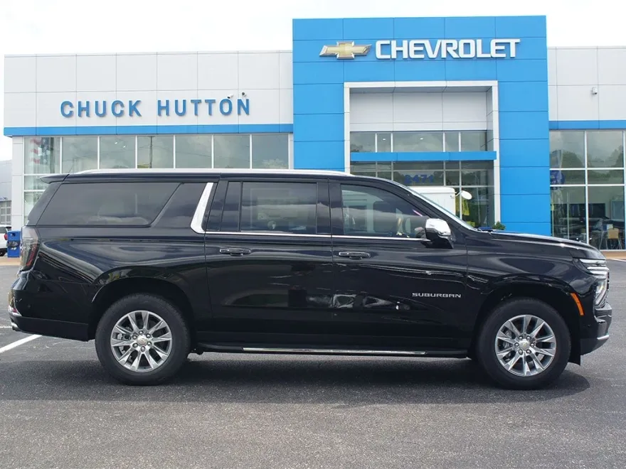 2025 Chevrolet Suburban Premier photo 1