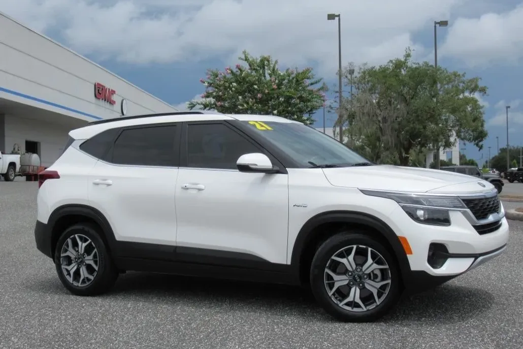 2021 Kia Seltos EX photo 1